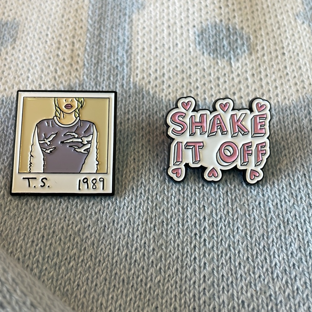 Taylor Swift 1989 Pin Set